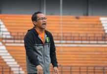 Aji Santoso Sambut Baik Jika Laga Digelar di GBT aji santoso