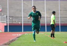 Oktafianus Kembali, Aji Santoso Masih Belum Dampingi Tim