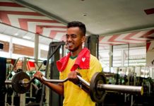 Pemain Persebaya Perkuat Otot Dengan Latihan Di Gym