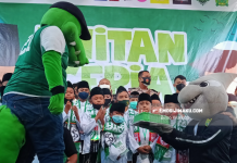 Ultah Bonek SKJ27 Adakan Khitanan Massal