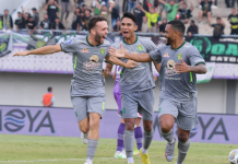 Aji Santoso Apresiasi Kinerja Pemain Persebaya