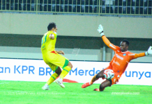 Dua Kartu Merah, Persebaya Tahan Imbang PSBS Biak di Sleman