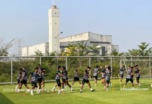 Waspadai Variasi Taktik PSS Sleman, Bernardo Tavares Matangkan Strategi Persebaya