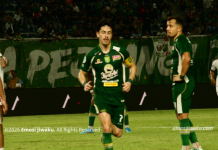 Kehilangan Dua Poin di Kandang, Francisco Rivera Akui Seluruh Skuad Persebaya Diliputi Frustrasi